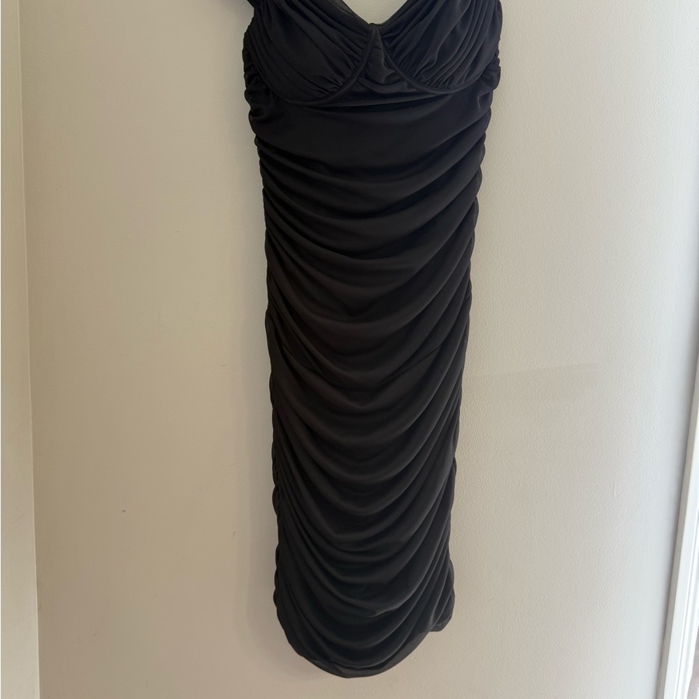Black Ruched Sweetheart Sheath Midi Dress